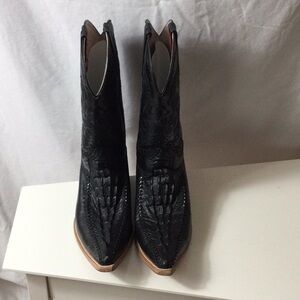 Protrero Black Alligator Leather Cowboy Boots